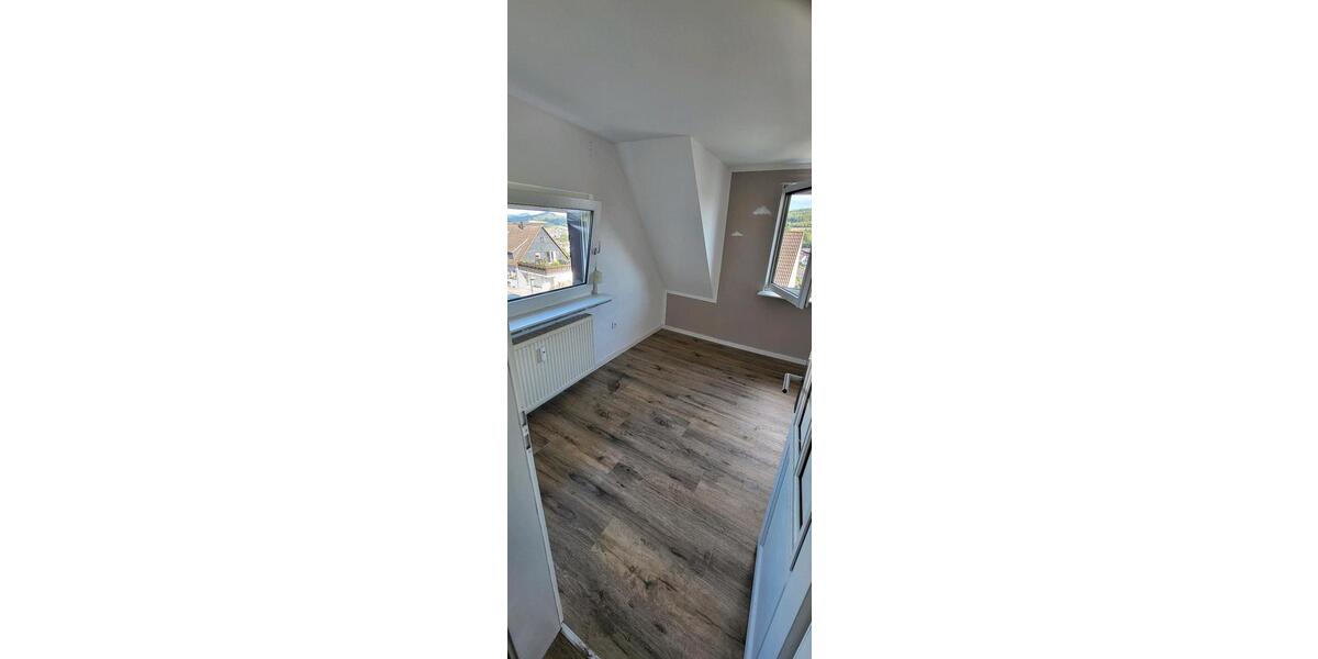 Etagenwohnung Sundern (Sauerland) - 3 Zimmer, 85 m&sup2;, 750&euro; | Angebot:26329306