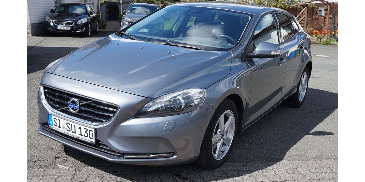 Volvo V40 144.400 km 9.200 &euro; Burbach 57299