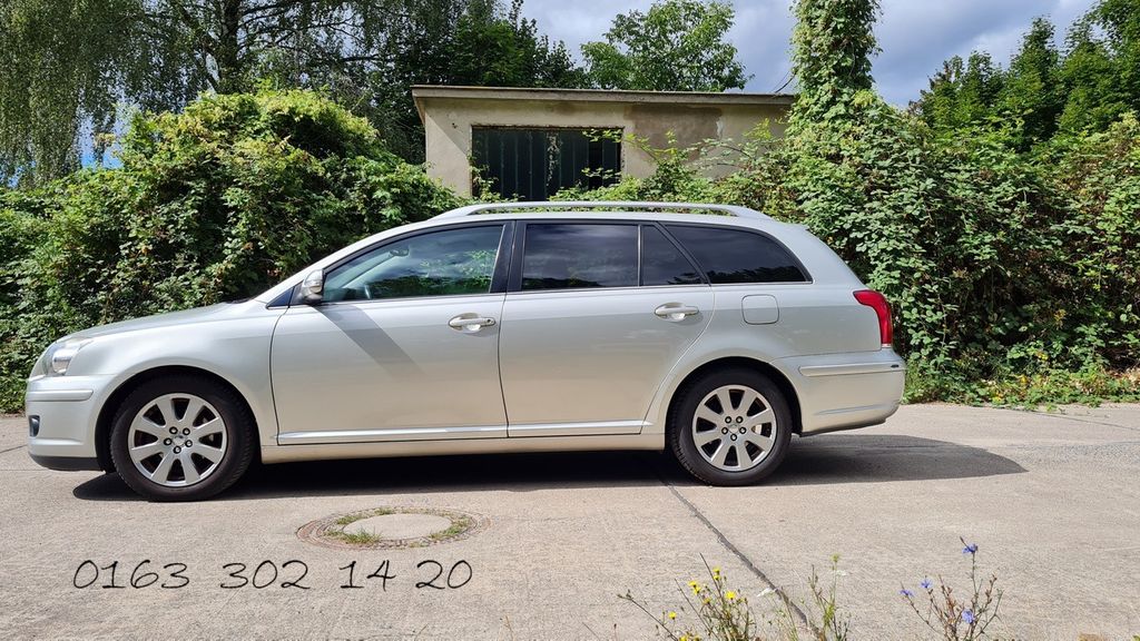 Toyota Avensis 140.000 km 5.700 &euro; Berlin 13089
