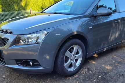 Chevrolet Cruze 114.400 km 5.850 &euro; Frohburg 04654