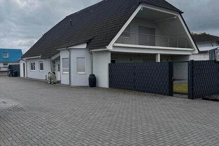 Haus Uetze - 7 Zimmer, 220 m&sup2;, 600.000&euro; | Angebot:27180616
