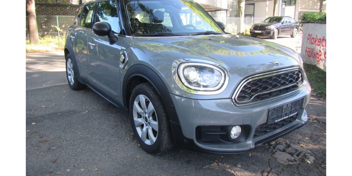 Mini Countryman SE (Cooper) 52.700 km 19.990 &euro; Berlin 12309