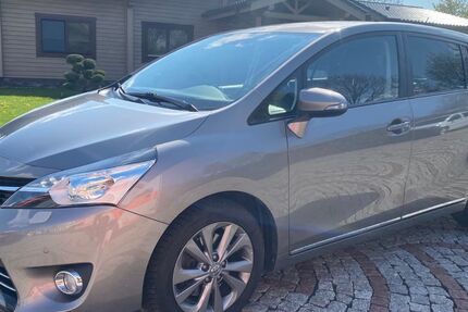 Toyota Verso 208.416 km 7.700 &euro; Geldersheim 97505