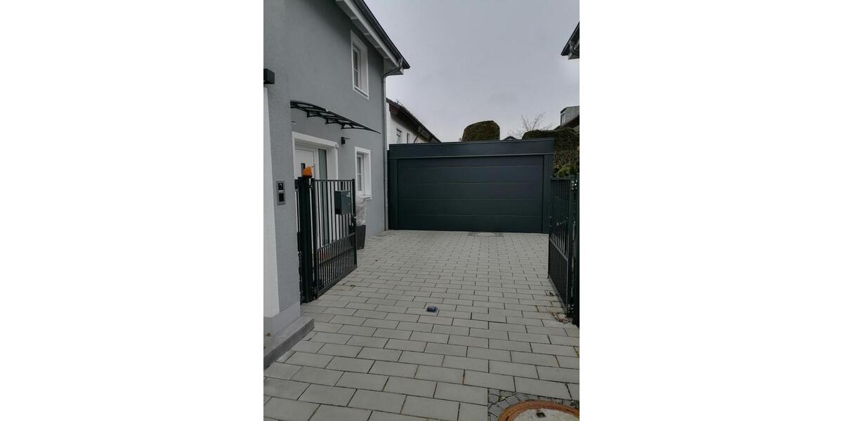 Doppelhaushälfte Gilching - 7 Zimmer, 137 m&sup2;, 2.750&euro; | Angebot:24889916