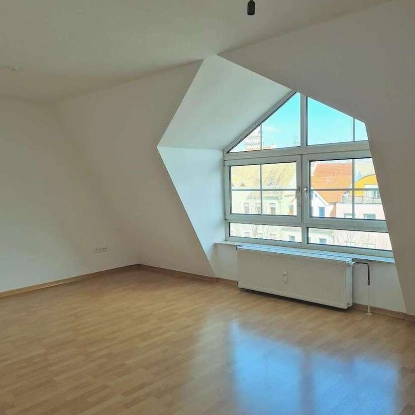 Wohnung zum Mieten in Döbeln 319 € 53.33 m²