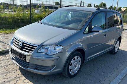VW Touran 133.000 km 2.999 &euro; Ratzeburg bei Hamburg 23909