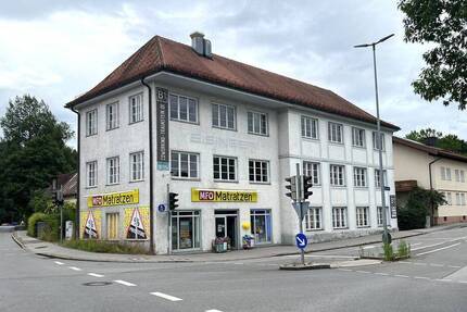 *****Markante Lage an Haupteinfallstraße, zentrumsnah: Laden- u. Austellungsfläche zimmer
