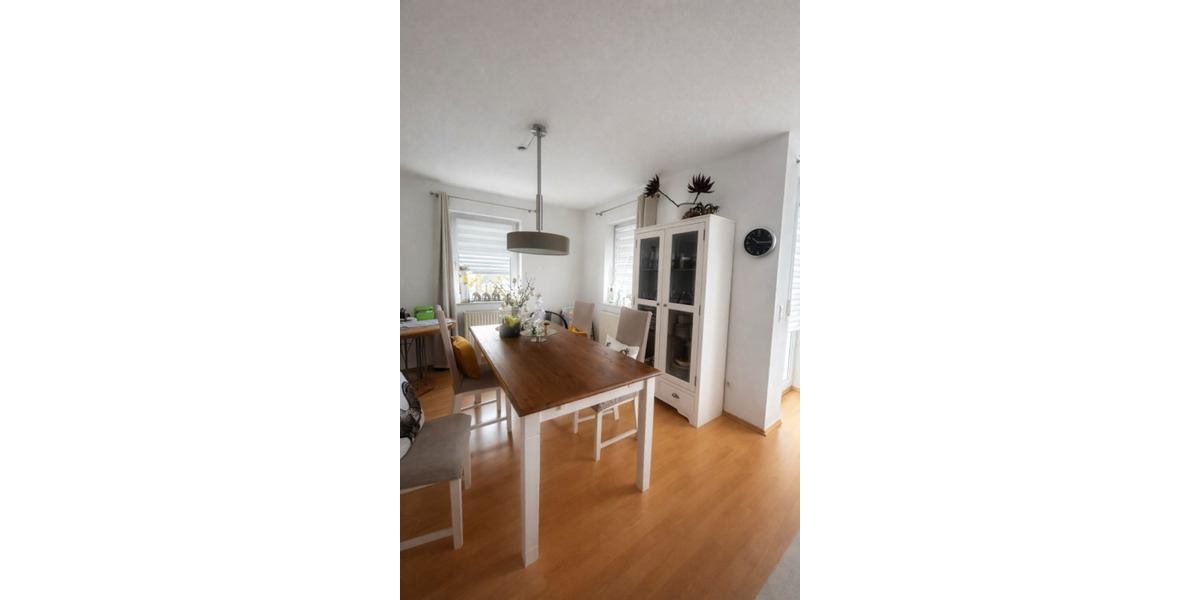 Etagenwohnung Pfullendorf - 3 Zimmer, 96 m&sup2;, 260.000&euro; | Angebot:26015861