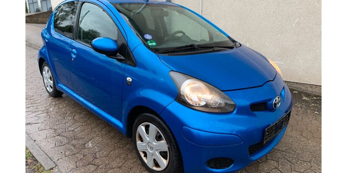 Toyota Aygo (X) 153.000 km 2.999 &euro; Völklingen 66333