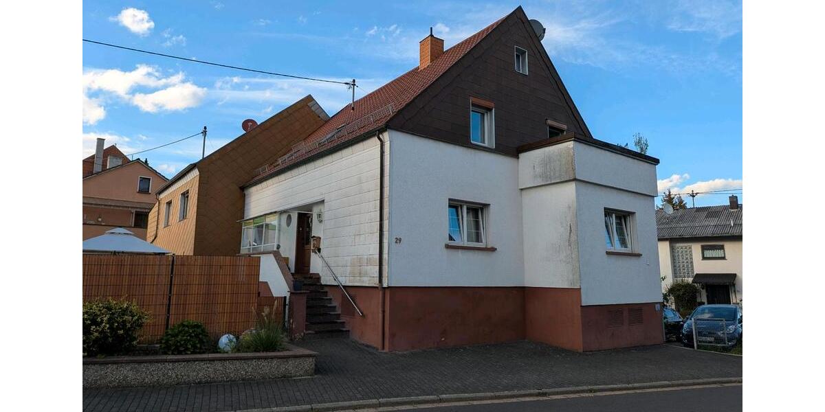 Reihenhaus Sankt Wendel - 8 Zimmer, 158 m&sup2;, 225.000&euro; | Angebot:27284452