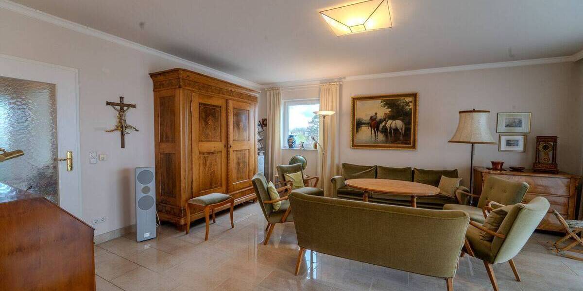 Etagenwohnung Wiesbaden Südost - 5 Zimmer, 158 m&sup2;, 699.000&euro; | Angebot:25996513