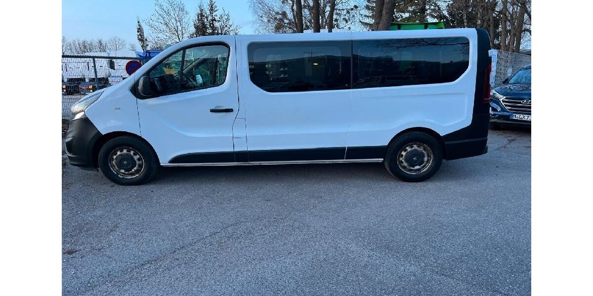 Opel Vivaro 380.636 km 10.115 &euro; München 80995