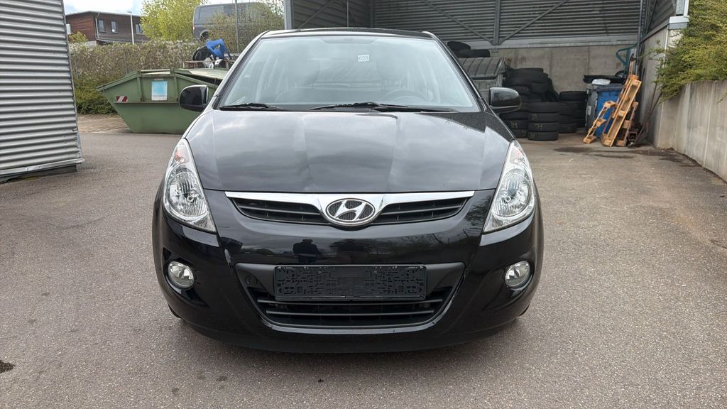Hyundai i20 113.950 km 2.990 &euro; Bad Waldsee 88339