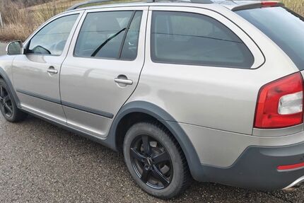 Skoda Octavia 220.000 km 8.200 &euro; Bissingen an der Teck 73266
