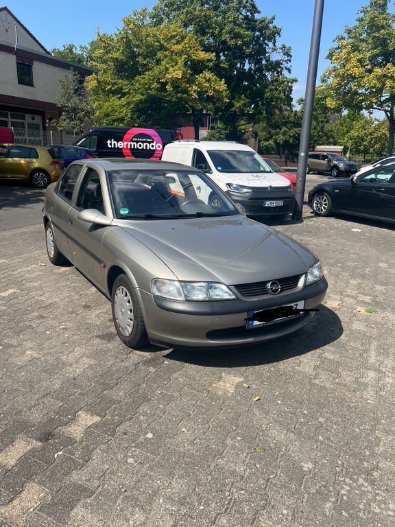 Opel Vectra 97.000 km 1.550 € Frankfurt 60386