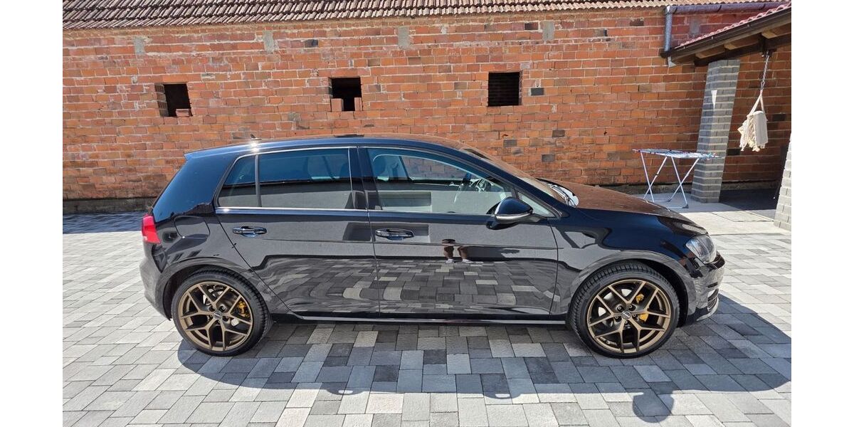 VW Golf 124.800 km 14.300 &euro; Ennigerloh 59320