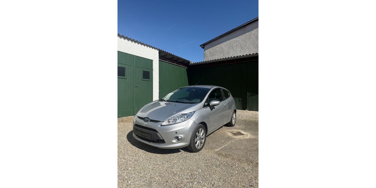 Ford Fiesta 81.000 km 4.200 &euro; Ecknach 86551