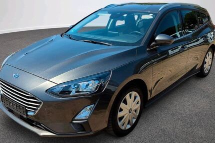 Ford Focus 140.000 km 9.949 &euro; Gummersbach (Zwischen Toom Markt und ATU) 51645