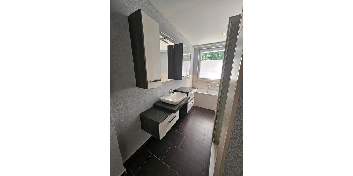 Hochparterre Hoyerswerda - 3 Zimmer, 73 m&sup2;, 117.000&euro; | Angebot:26864383