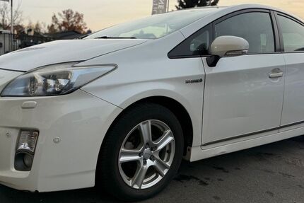 Toyota Prius 393.425 km 4.499 &euro; Frankfurt am Main 60386