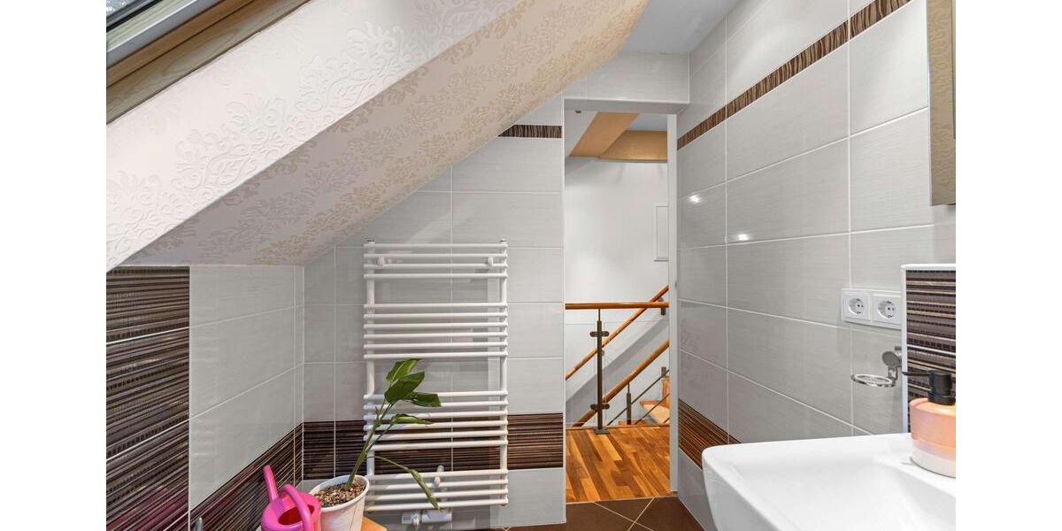 Einfamilienhaus Lachendorf - 4 Zimmer, 155 m&sup2;, 1.500&euro; | Angebot:25325985