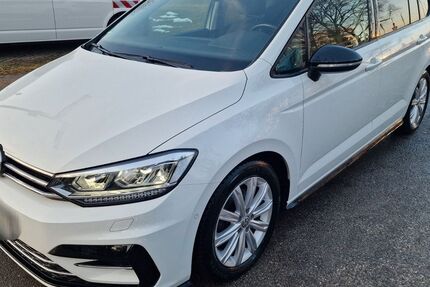 VW Touran 58.900 km 25.660 &euro; München 80995
