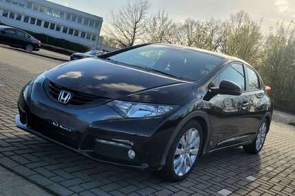 Honda Civic 85.000 km 10.099 &euro; Bad Zwischenahn 26160
