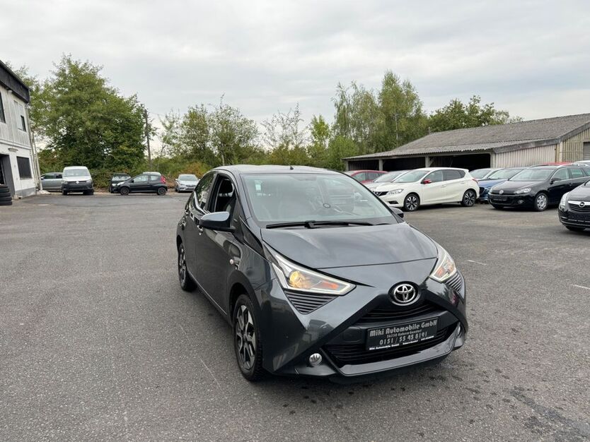 Toyota Aygo (X) 70.556 km 8.600 € Kobern-Gondorf 56330