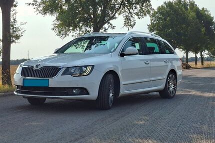 Skoda Superb 332.637 km 6.500 &euro; Hartha 04746