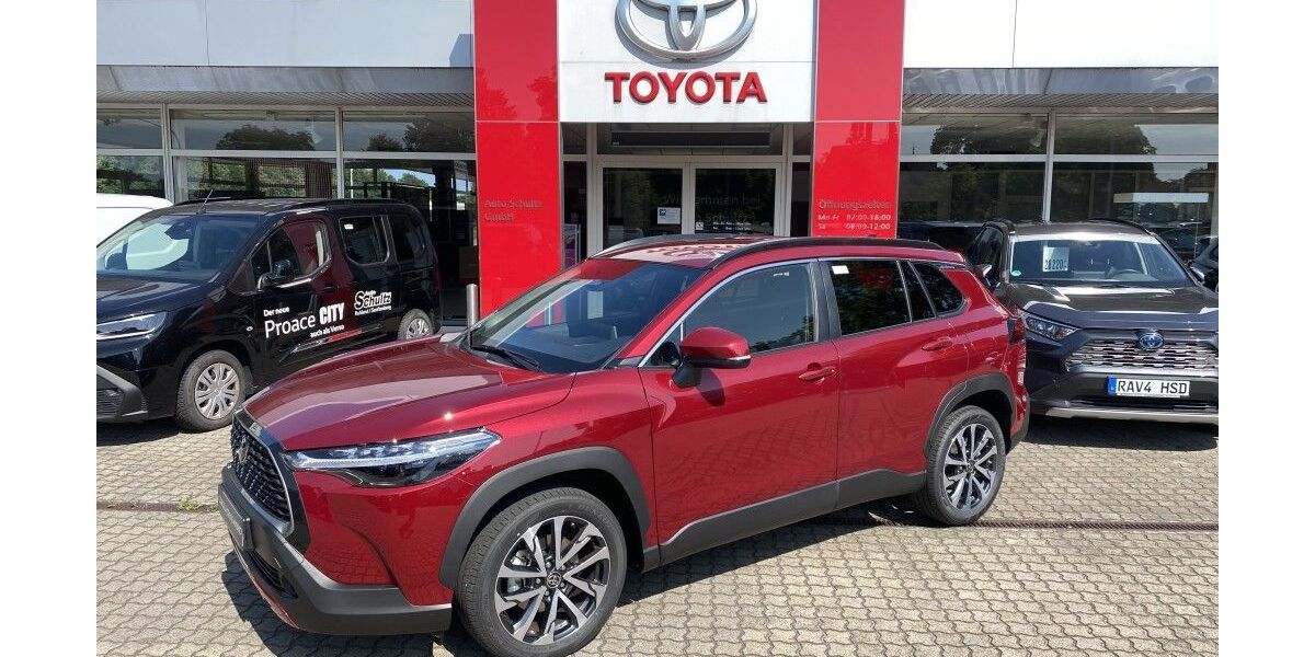 Toyota Corolla Cross 2.685 km 38.440 &euro; Ruhland 01945