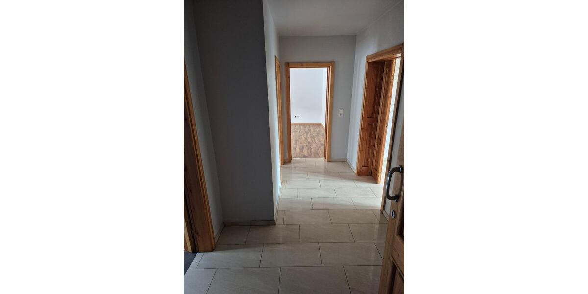 Etagenwohnung Saarbrücken West - 3 Zimmer, 80 m&sup2;, 650&euro; | Angebot:26493820