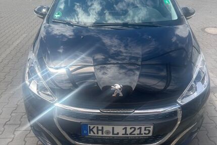 Peugeot 208 124.000 km 8.500 &euro; Bad kreuznach 55545