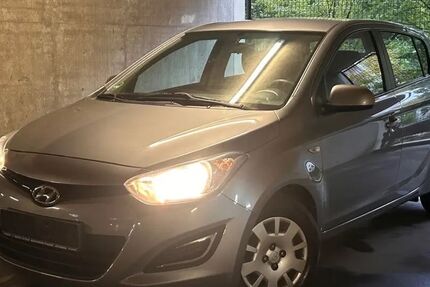 Hyundai i20 92.950 km 4.900 &euro; Berlin 10783