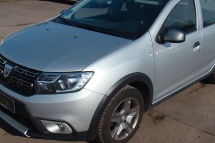 Dacia Sandero 164.000 km 4.690 &euro; Halle/Saale 06116