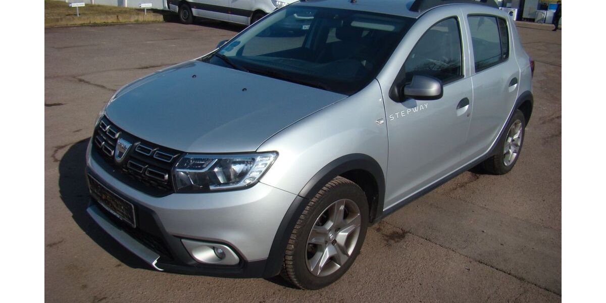 Dacia Sandero 164.000 km 4.690 &euro; Halle/Saale 06116