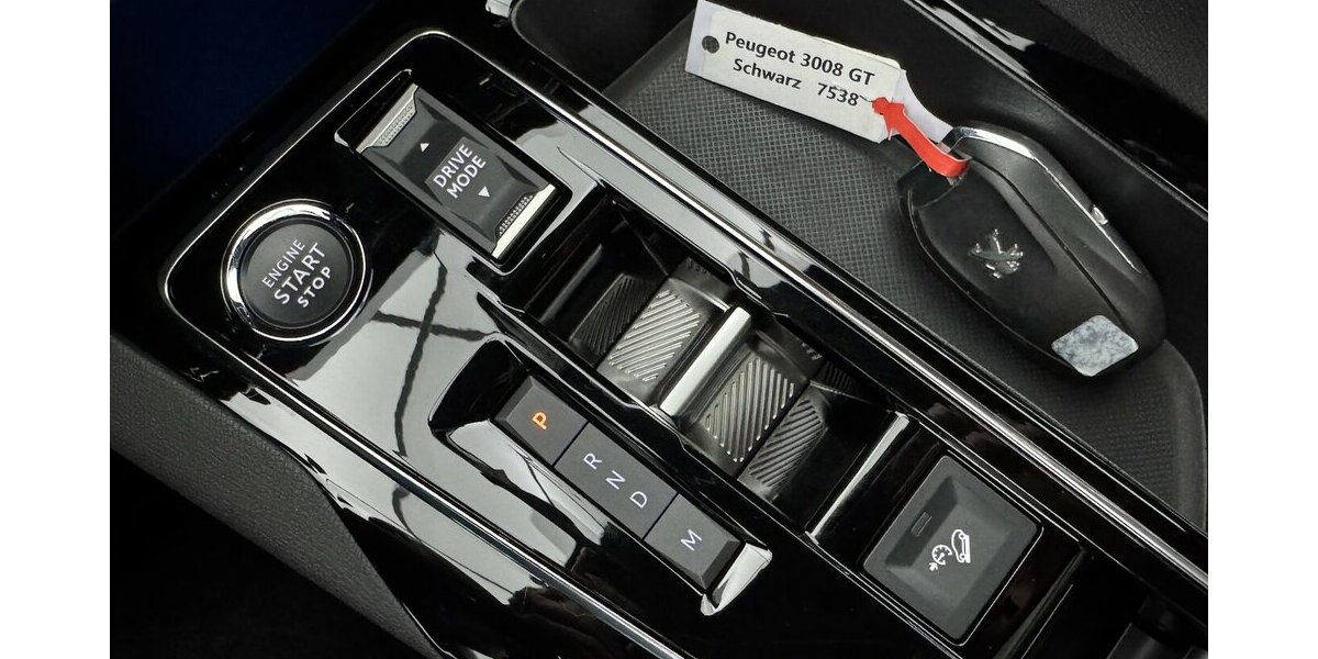 Peugeot 3008 GT 130 Puretech EAT8 1.Hand AHK 49.200 km 22.220 &euro; Lich 35423