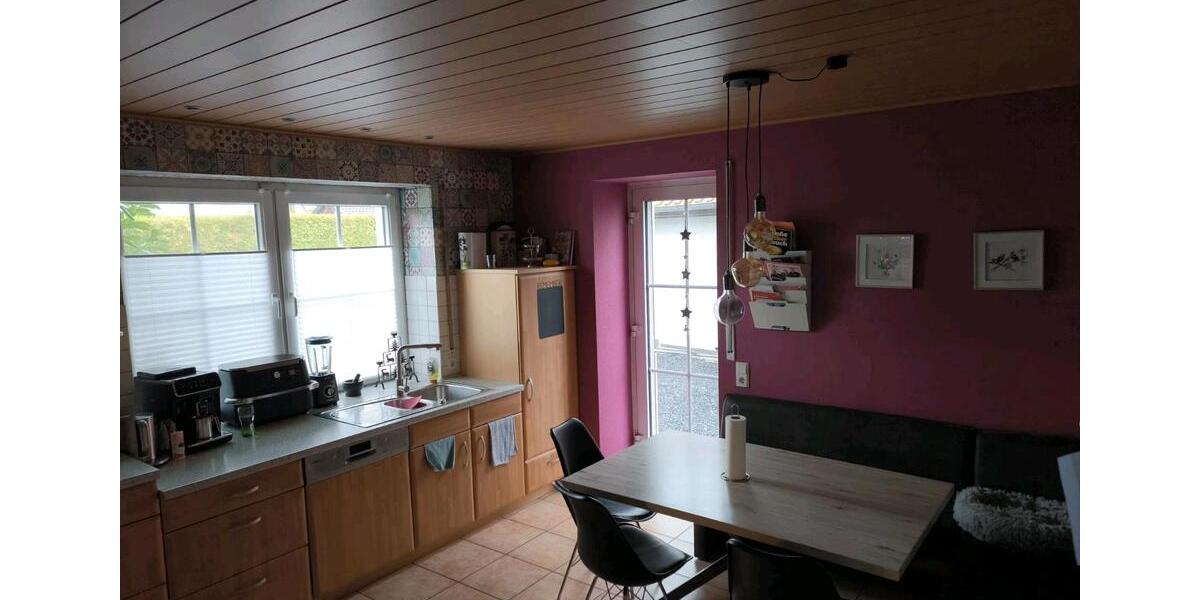 Einfamilienhaus Wadersloh - 7 Zimmer, 250 m&sup2;, 1.350&euro; | Angebot:25571291