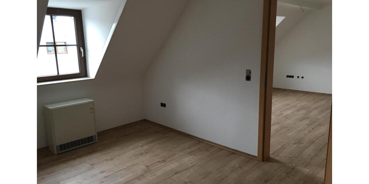 Etagenwohnung Bruchsal - 4 Zimmer, 89 m&sup2;, 1.000&euro; | Angebot:25977710