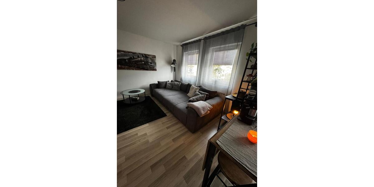 Eigentumswohnung mit Tiefgaragenstellplatz in Troisdorf-Hütte 2 zimmer