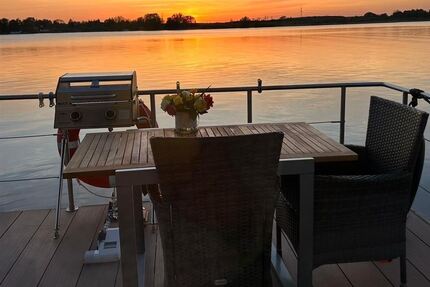 Ein Zuhause, auf dem Wasser oder im Hafen, exklusives Hausboot Neubau 2023 - Haus Jabel b Waren | Angebot:27142509