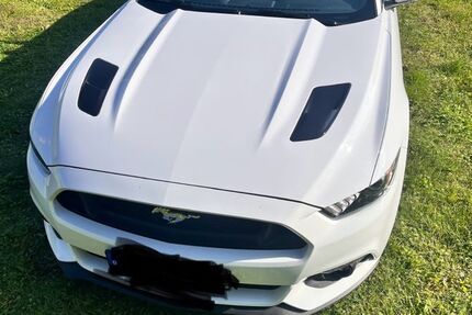 Ford Mustang 28.000 km 34.900 € Cottbus 03051