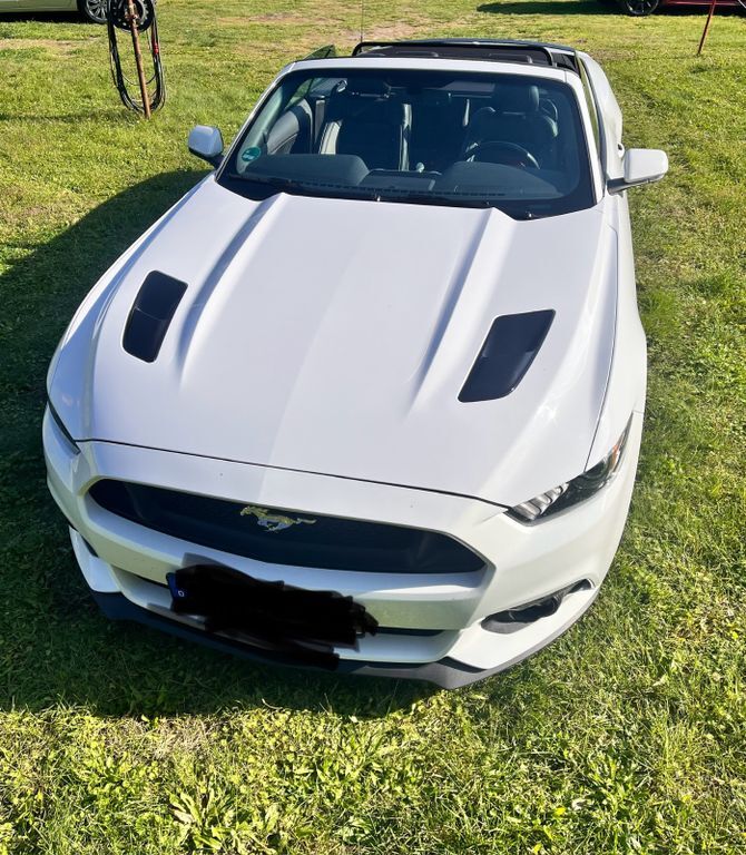 Ford Mustang 28.000 km 34.900 € Cottbus 03051