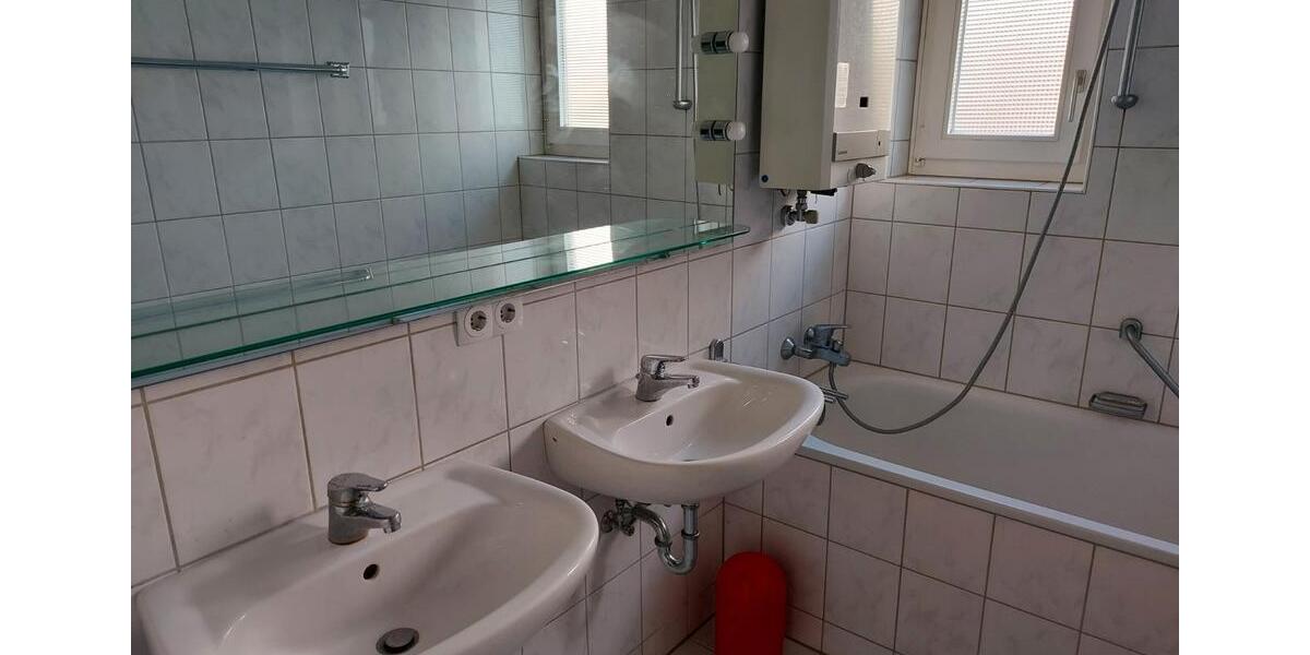Etagenwohnung Leinfelden-Echterdingen Echterdingen - 4 Zimmer, 120 m&sup2;, 1.350&euro; | Angebot:26335059