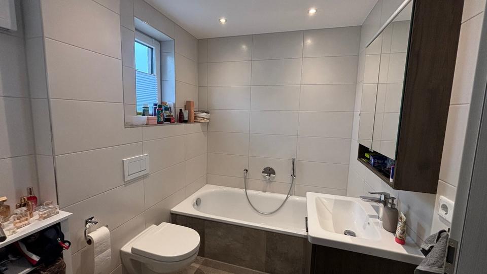 4-Zimmer-Reihenmittelhaus mit Balkon und Terrasse in Eichenried 4 zimmer