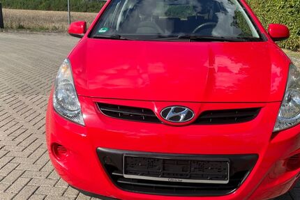 Hyundai i20 67.000 km 3.999 &euro; Kassel 34123