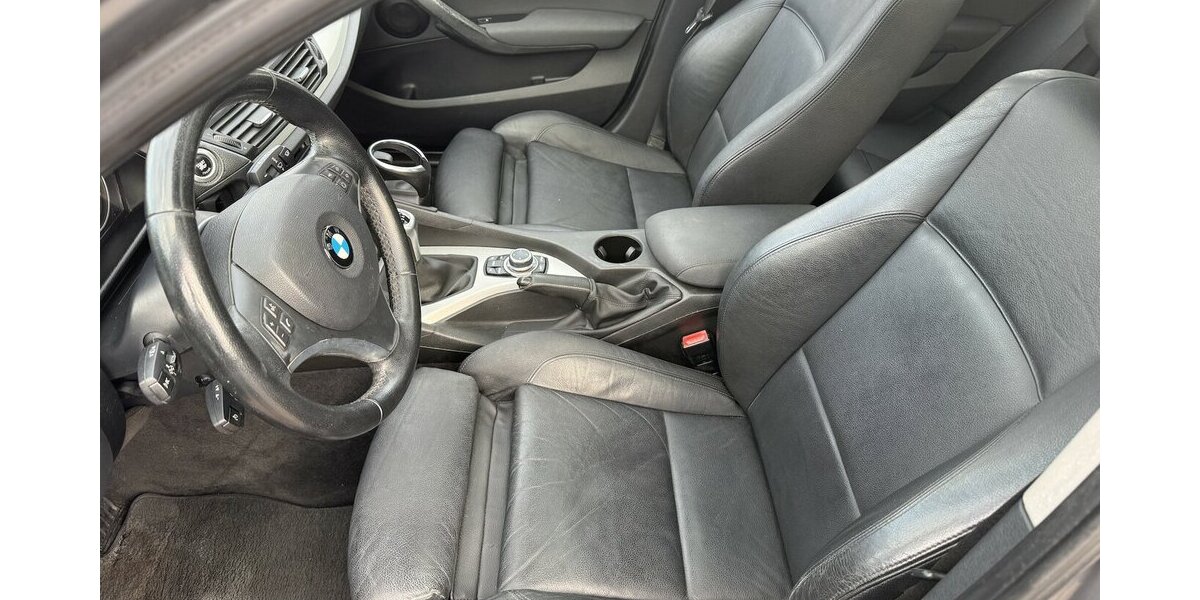 BMW X1 xDrive 20d X Line*Leder,Navi,Xenon,AHK,Top* 309.000 km 5.850 &euro; Schorndorf 73614