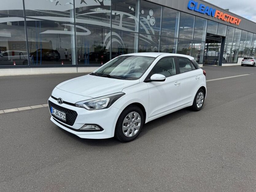 i20