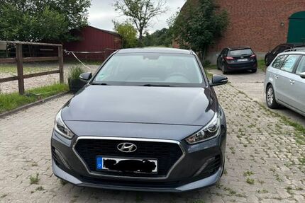 Hyundai i30 89.000 km 11.450 &euro; Großenaspe 24623