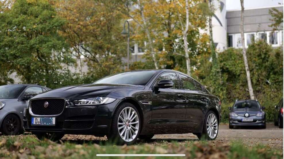 Jaguar XE 135.850 km 13.100 € Düsseldorf 40233