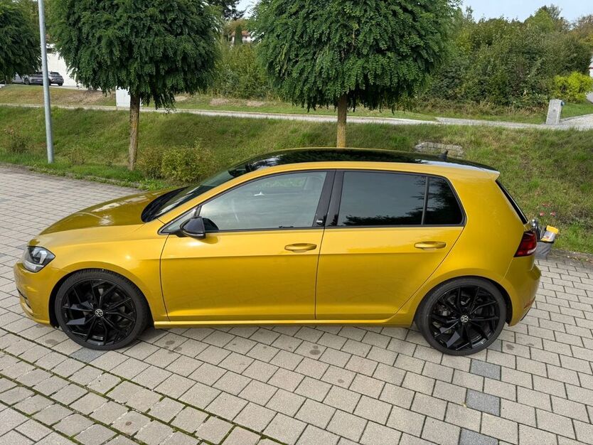 VW Golf 92.000 km 14.450 € Perlesreut 94157
